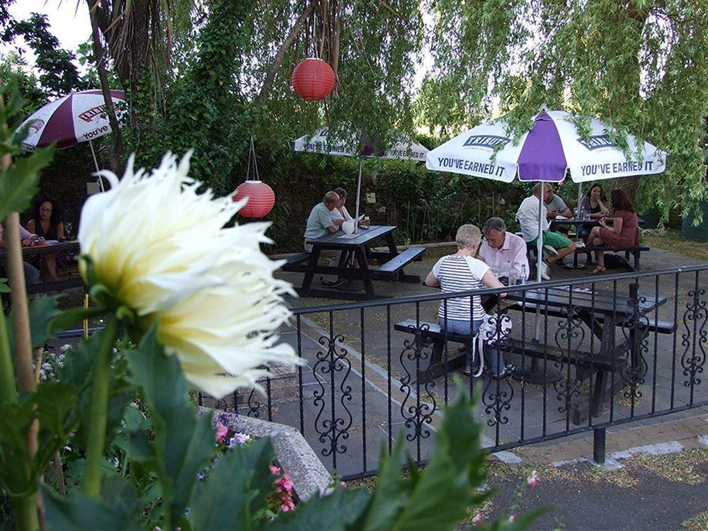 לוסטוויתיאל Royal Oak Inn מראה חיצוני תמונה